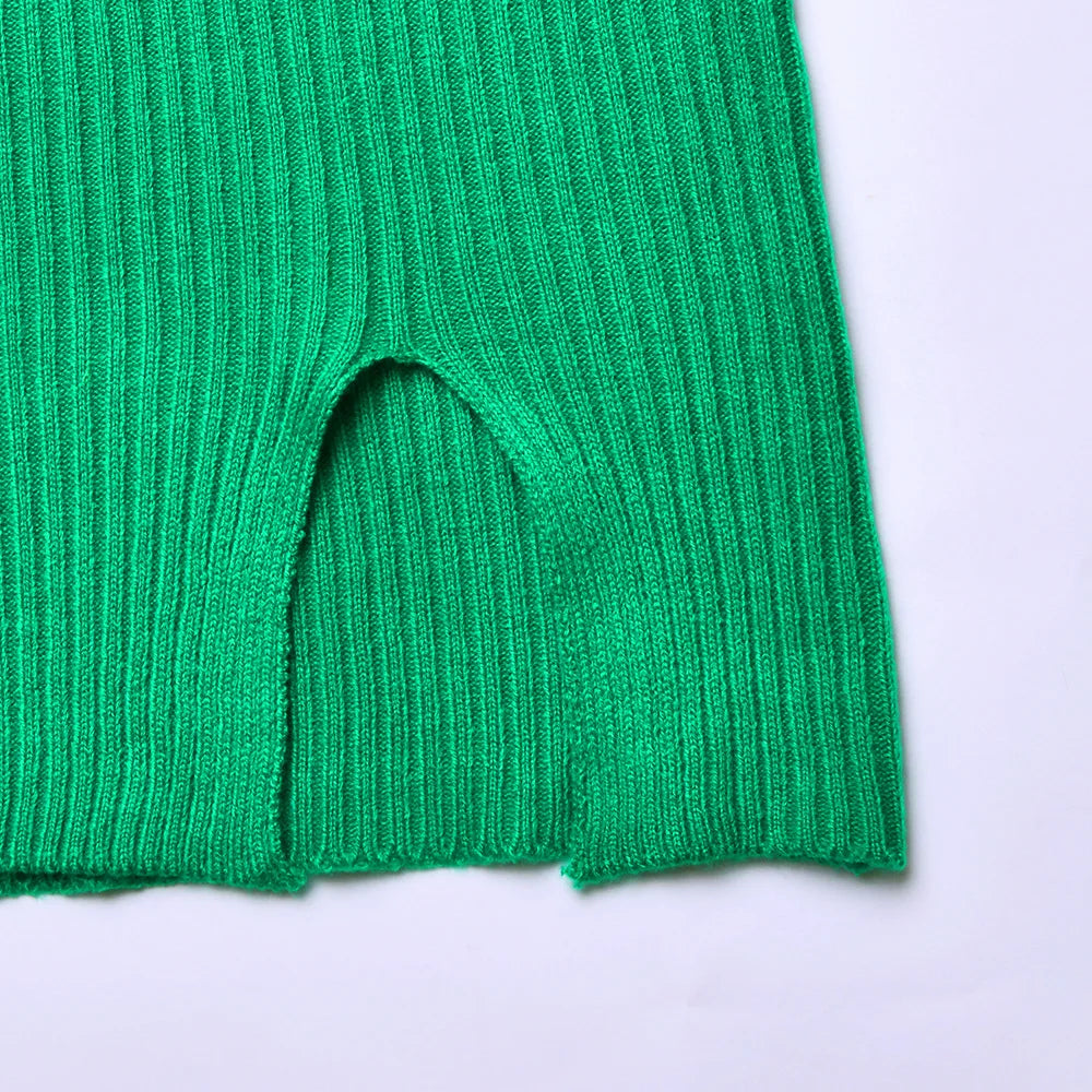 סט סרוג חצאית מיני וחולצת סגירת כפתורים - כרמי