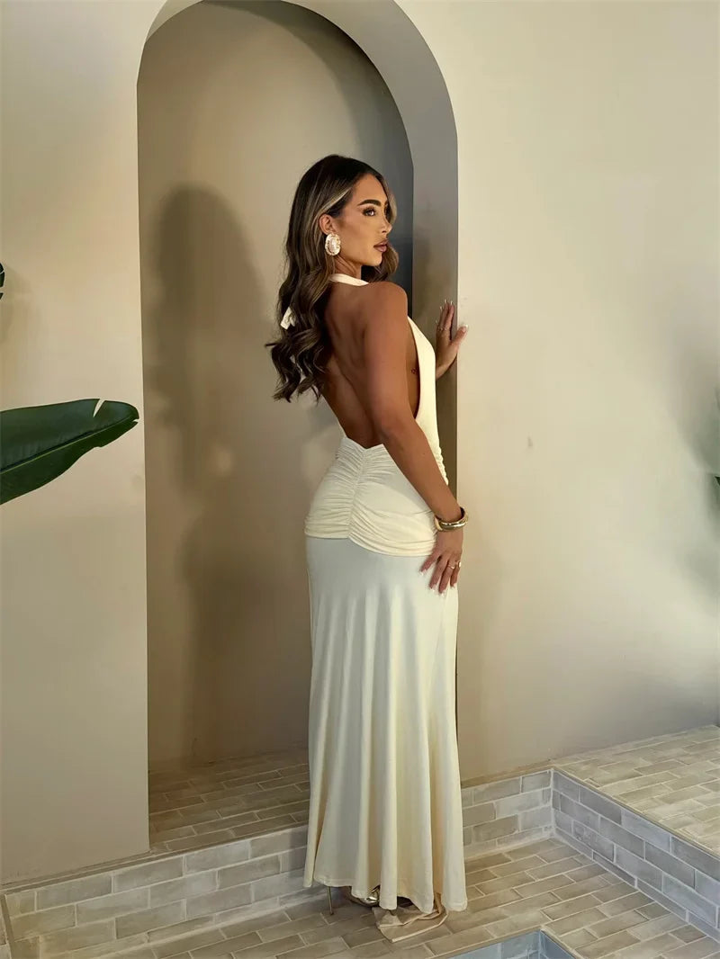 שמלת מקסי בעיצוב מחשוף V עמוק גב פתוח ושסע קדמי בעיטור שובלים וכיווצים - וונדה