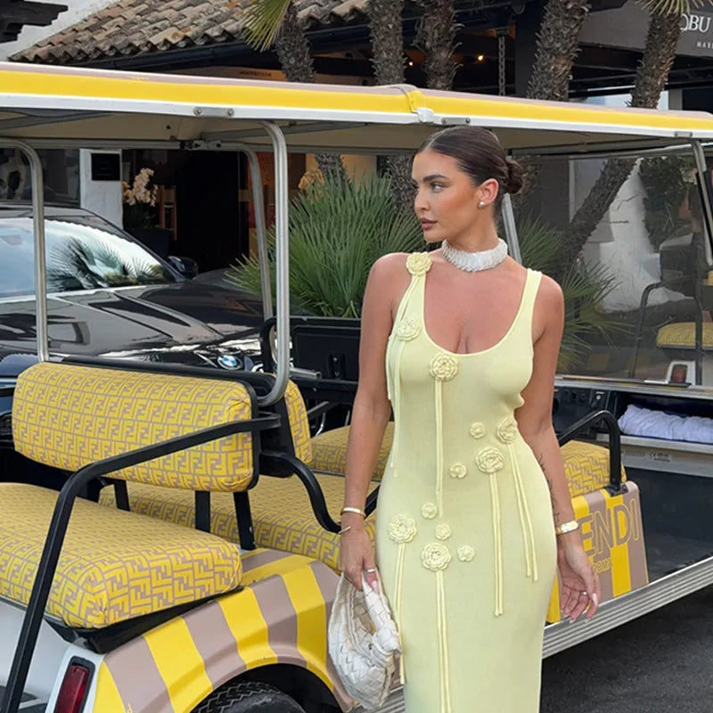 שמלת מקסי חוף סרוגה בעיטור אפליקציות פרחים - Holly