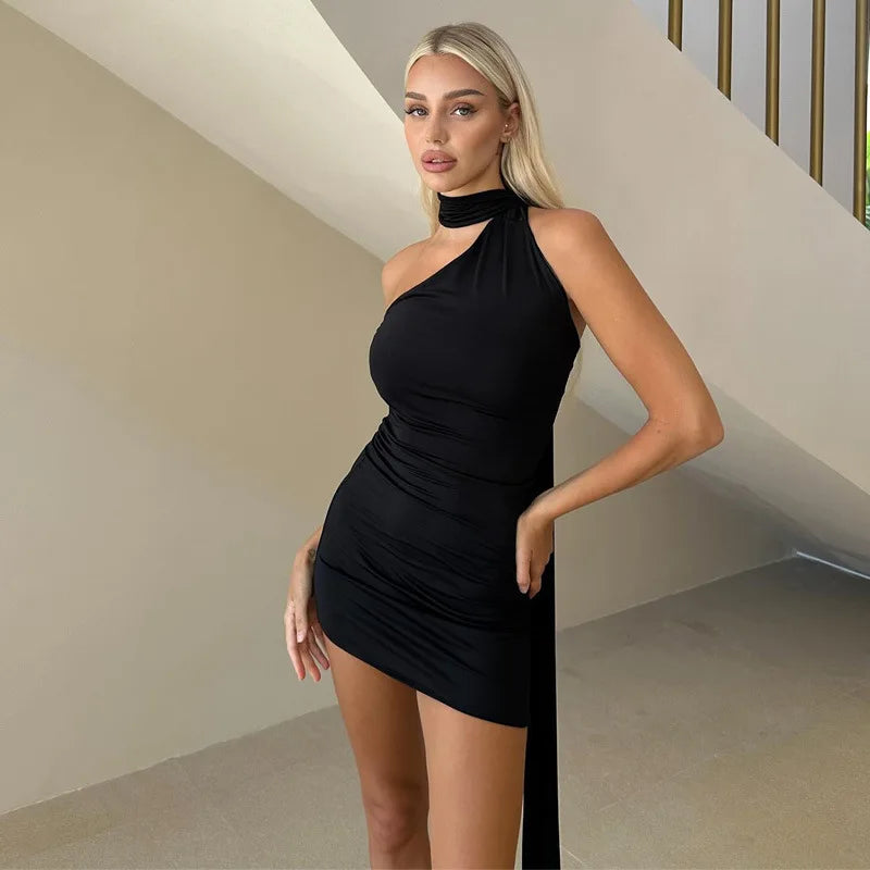 שמלת מיני גב פתוח צווארון אסימטרי בעיטור קשירה בצוואר - ריין