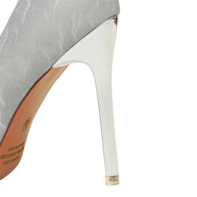 נעלי עקב שפיץ בד משי בעיצוב מיוחד - אנה