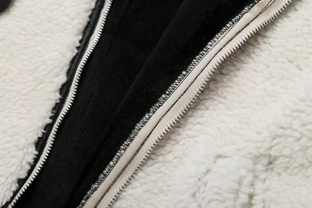 מעיל צמר בעיצוב פסי עור - רושל