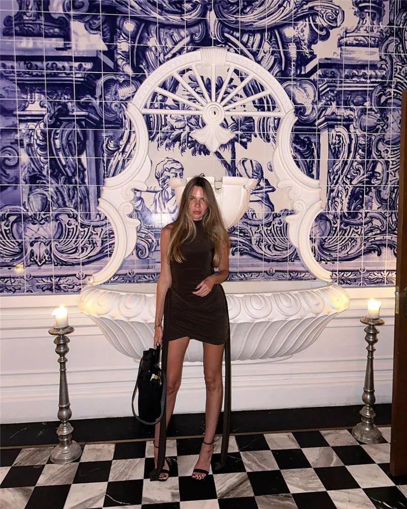 שמלת מיני כיווצים בעיטור שובלים - ANNA