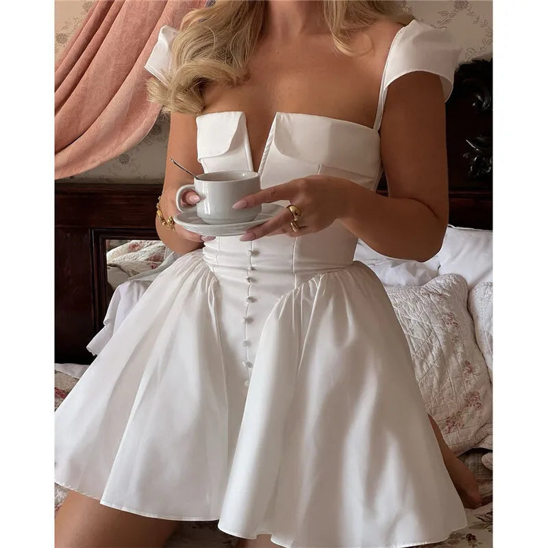 שמלת מיני בסגנון וינטג' כפרי בעיטור כפתורים וגב פתוח - הרמיוני