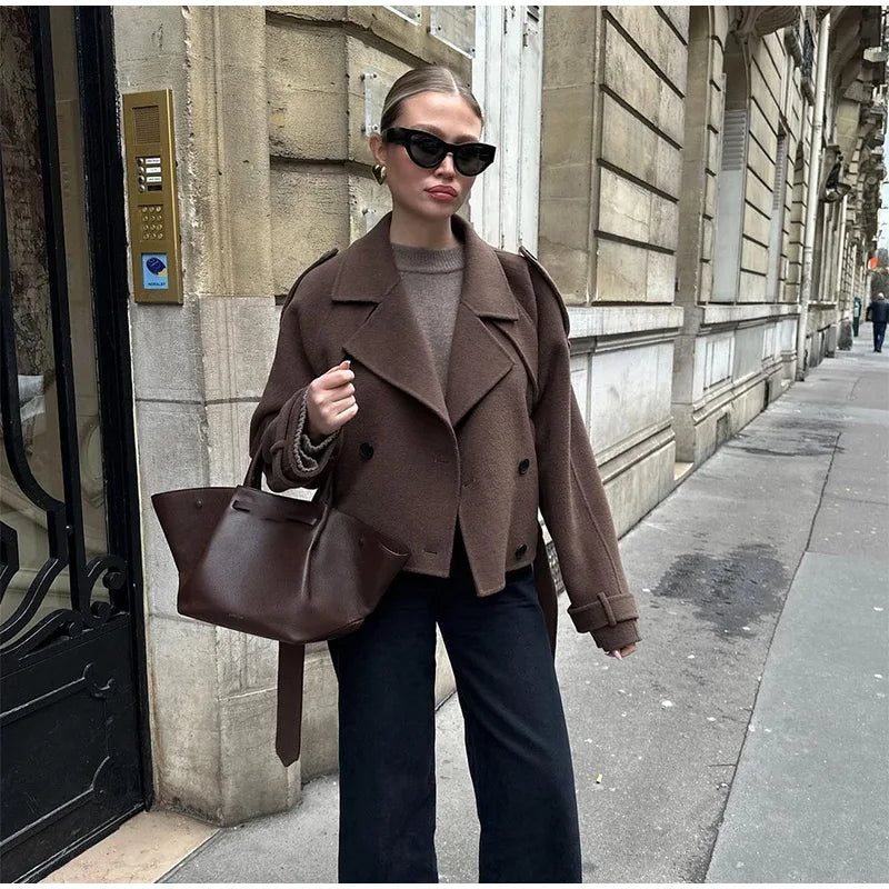 ג'קט צמר קצר בעיטור כפתורים - ג'יימס