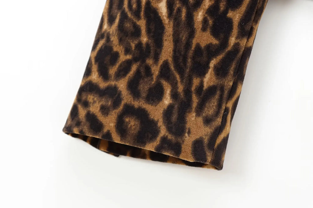 חליפת שני חלקים מחויטת מנומרת חצאית מיני ובלייזר - TAY