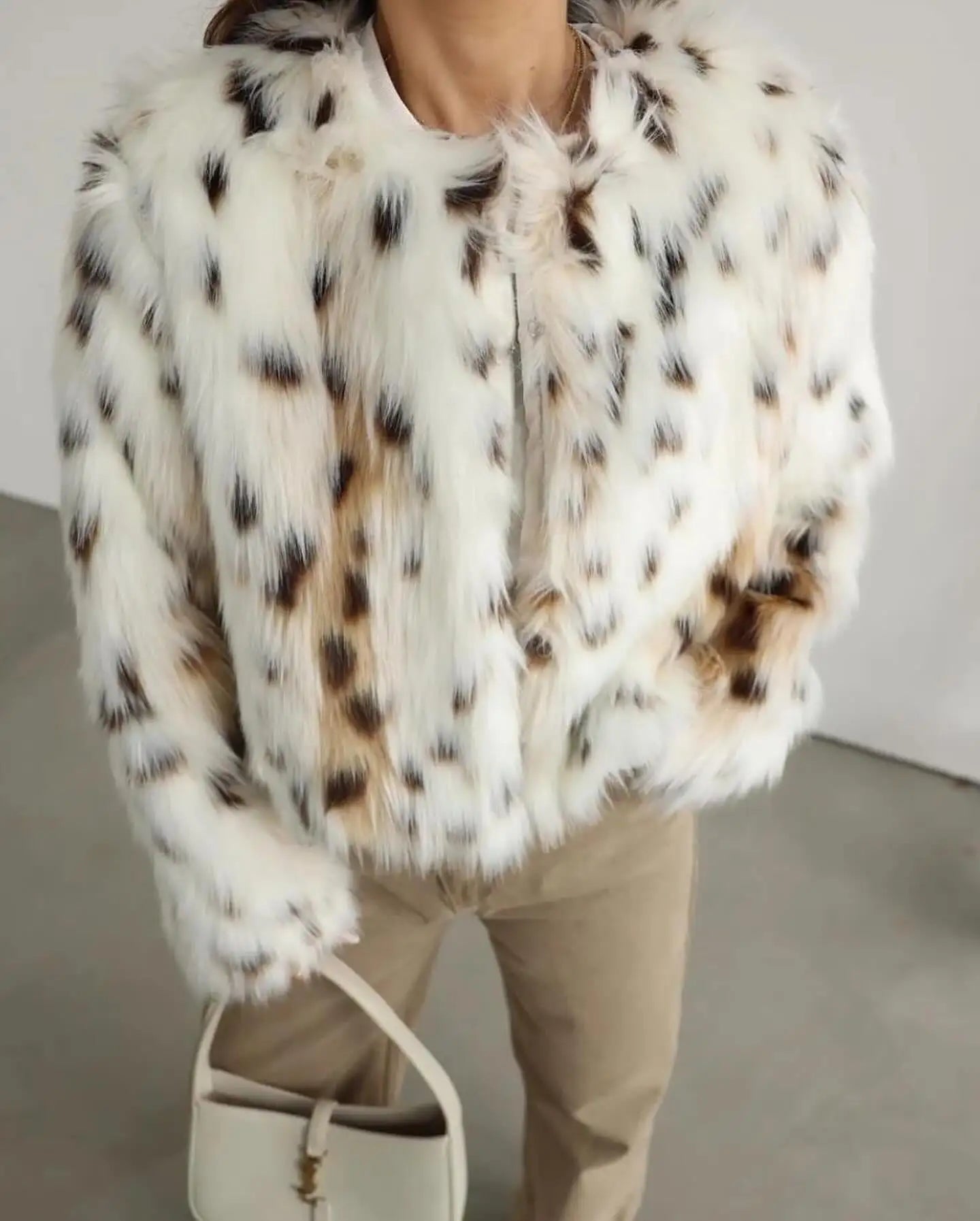 מעיל פרווה - רירי