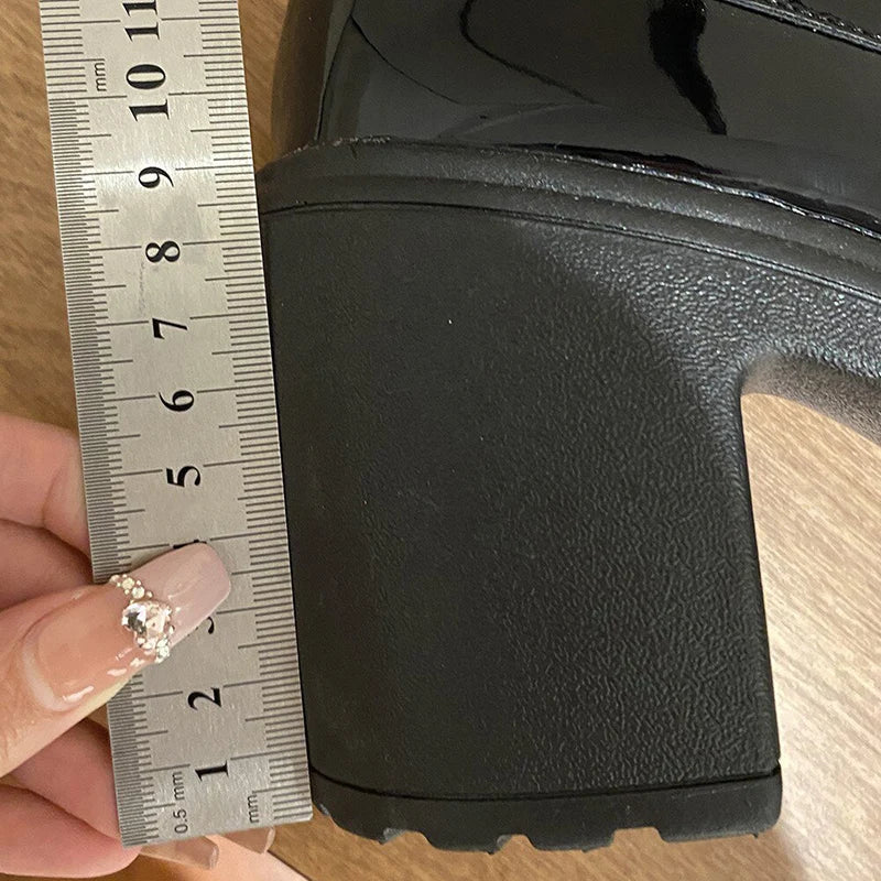 נעלי בובה מוקסין בעיצוב עקב פלטפורמה - נלי