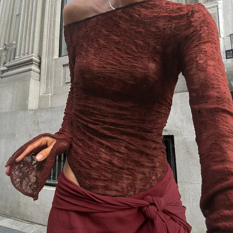 שמלת מקסי בעיצוב שסע ותחרה בעיטור קשירה - WINE