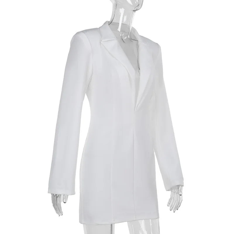 שמלת מיני מחויטת מחשוף V עמוק - היילה