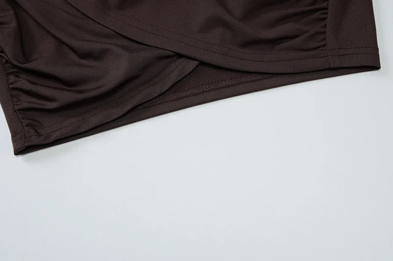 סט שני חלקים חולצת טופ בעיצוב קרוס גולף וחצאית מקסי בעיצוב קרוס בבטן - מורנה