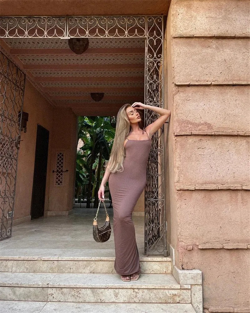 שמלת מקסי צמודה בד מחטב - ג'ורדי