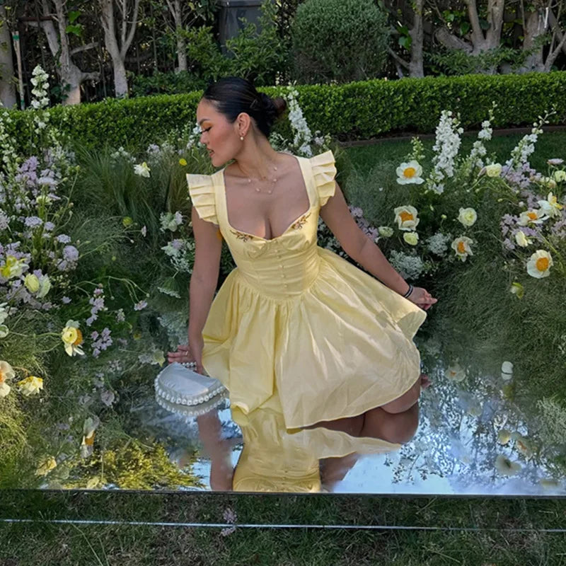 שמלת מיני בגזרת A בעיצוב וינטג' - עמליה