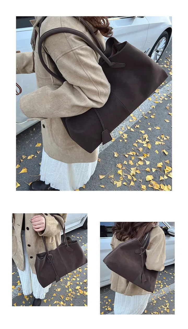 Suede bag with classic design