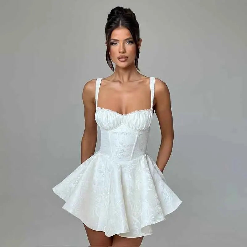 שמלת מיני בעיצוב רקמת איורי פרחים בעיטור תחרה - בלנקה