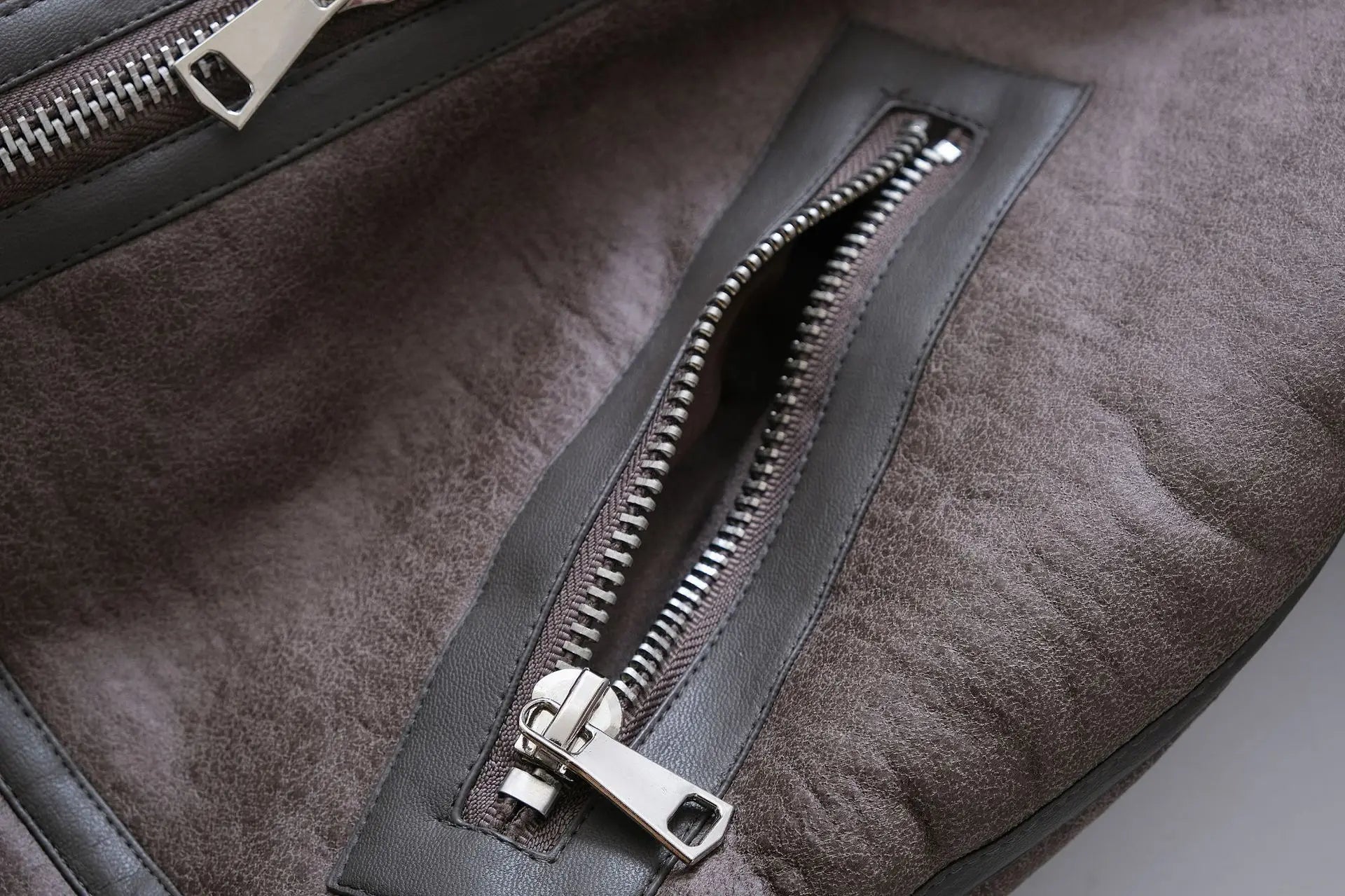 מעיל עור פרווה פנימית - אריק