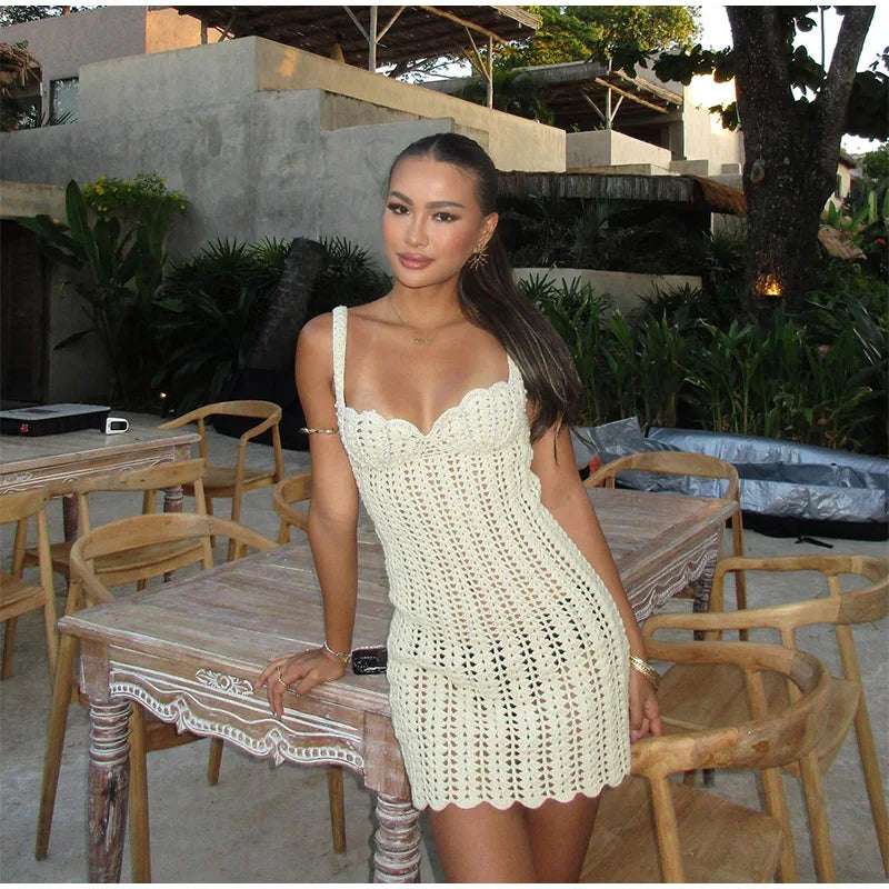 שמלת מיני רשת סרוגה בעיטור פנינים - Aliana