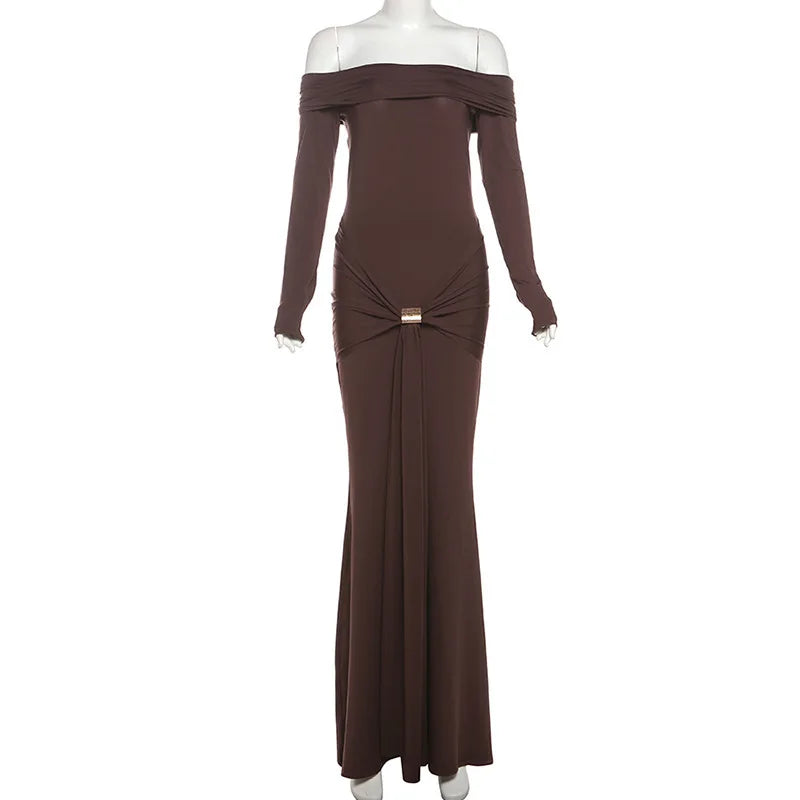 שמלת מקסי כיווצים כתפיים חשופות בעיצוב אבזם זהב - ORA