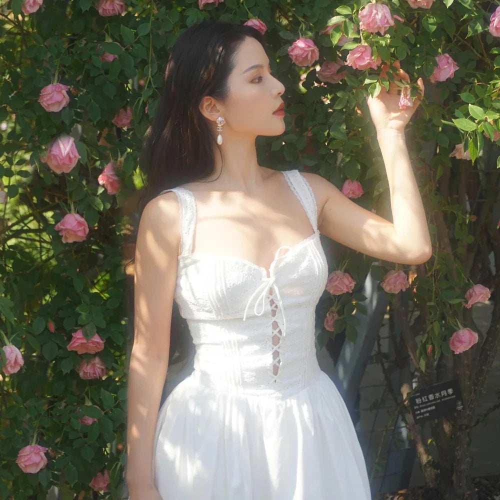 שמלת מידי סטייל כפרי בגזרת A בעיצוב קשירה - SUNRISE