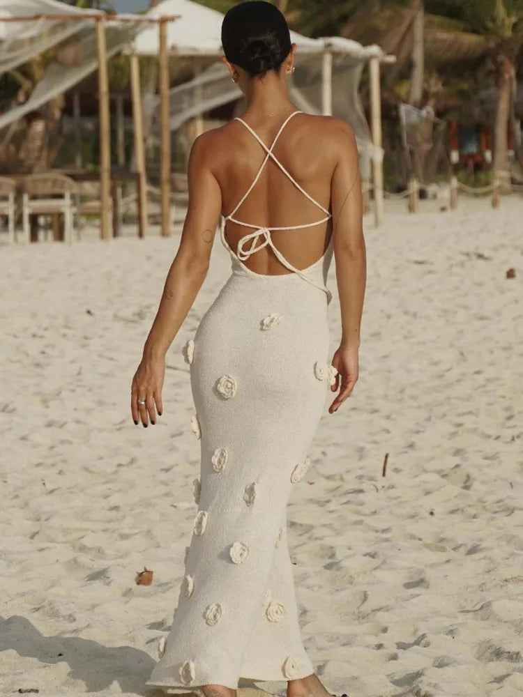 שמלת מקסי סרוגה בעיטור אפליקציות פרחים בעיצוב קשירה בגב פתוח - Malaya