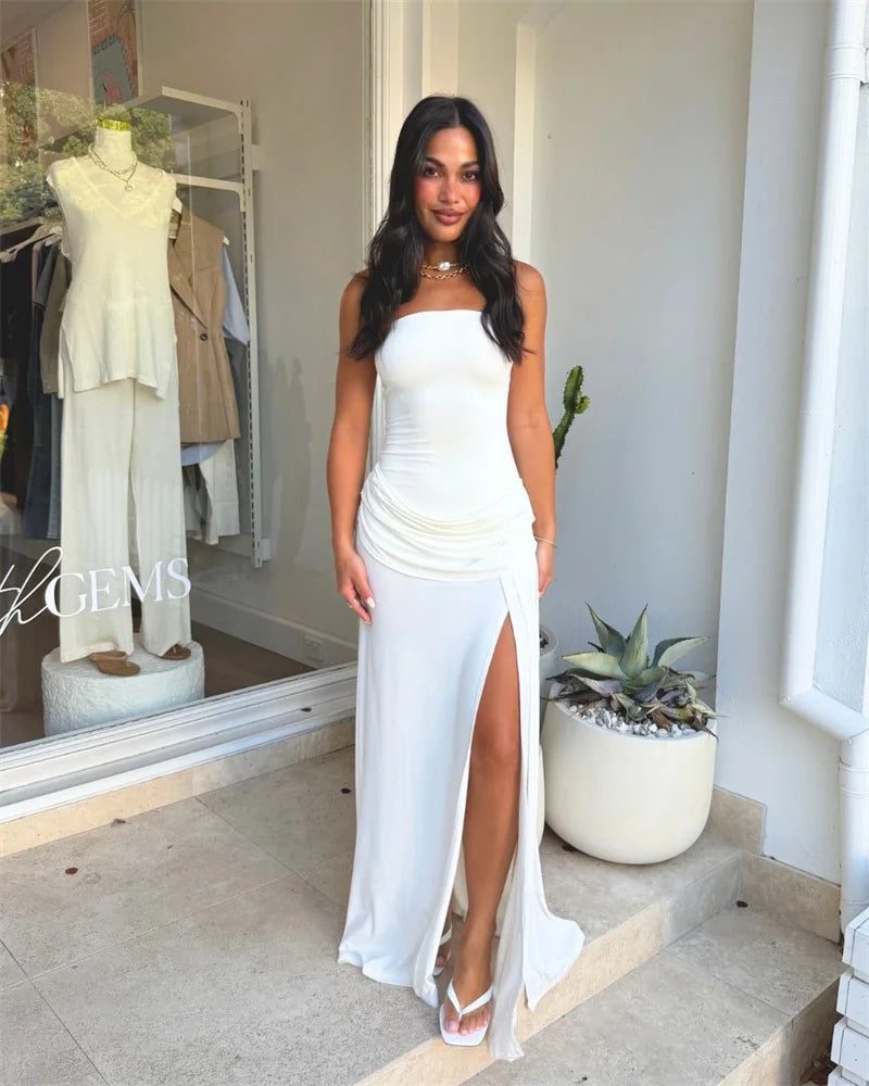 Strapless maxi dress with a slit and pleated design - Tayera