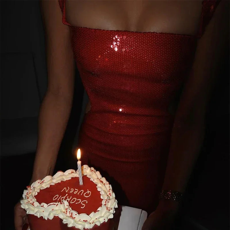 שמלת מקסי פייטים בעיצוב גב ומותן פתוח - Catalina