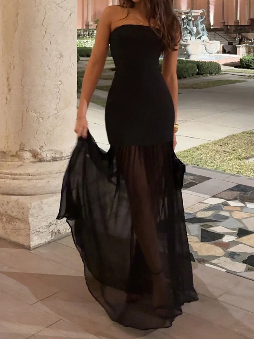 שמלת מקסי סטרפלס בעיטור שיפון ושסע - Lettie