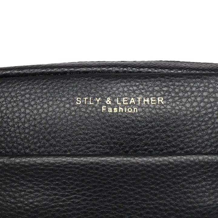 Leather bag with special strap design