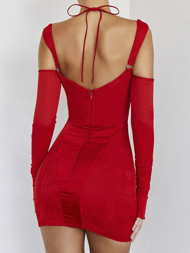 שמלת מחוך צמודה בעיצוב חיתוכים - זואי