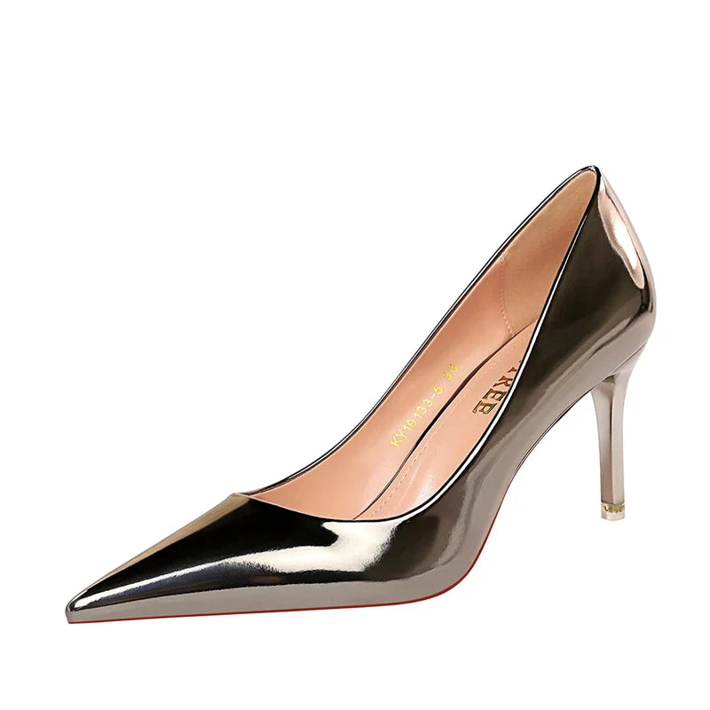 נעלי עקב מבריקות במגוון גבהים - היילי