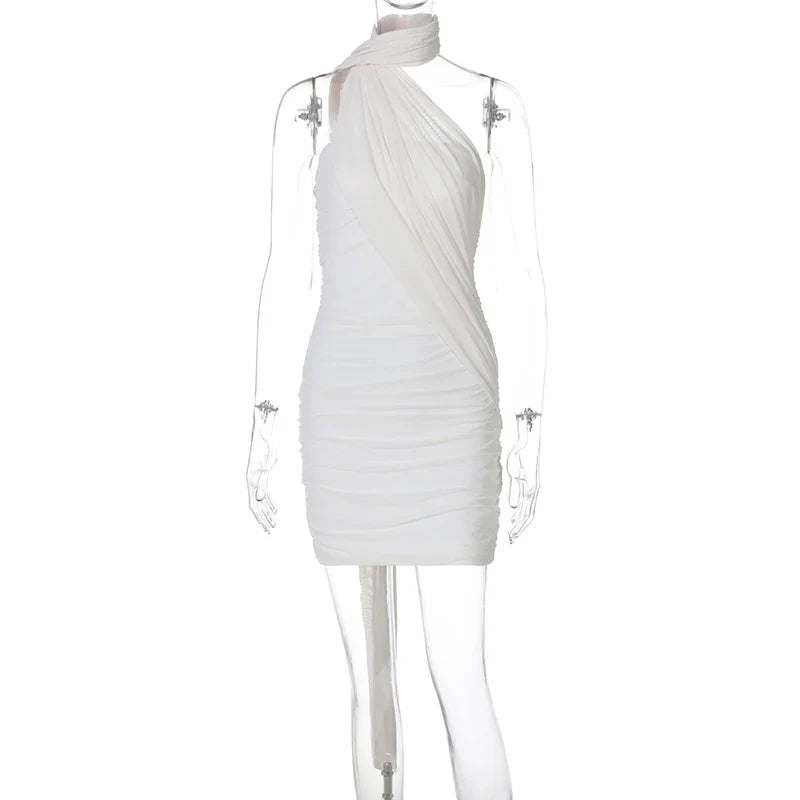 שמלת מיני בעיצוב קיפולים בעיטור צעיף - קאלה