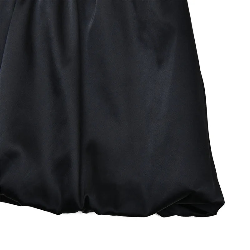 שמלת מיני סאטן בגזרת בלון בעיצוב מחוך ושרוולון תחרה - מיאלה