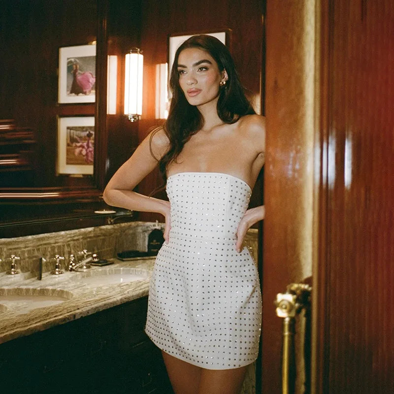 שמלת מיני סטרפלס בעיטור זרקונים מנצנצים - Londyn