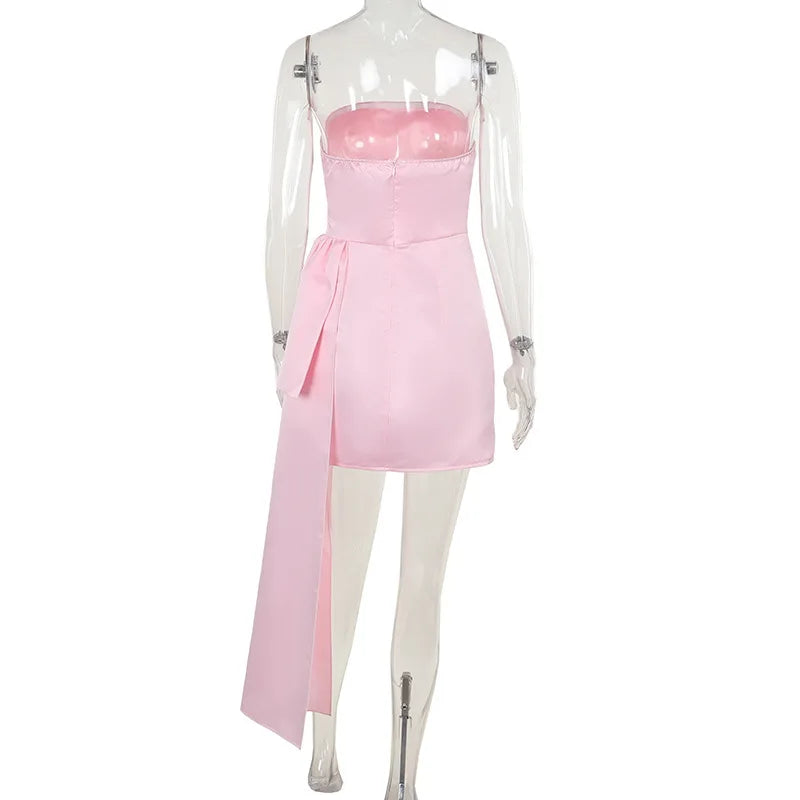 שמלת מיני סטרפלס סאטן בעיטור שובל - מגי