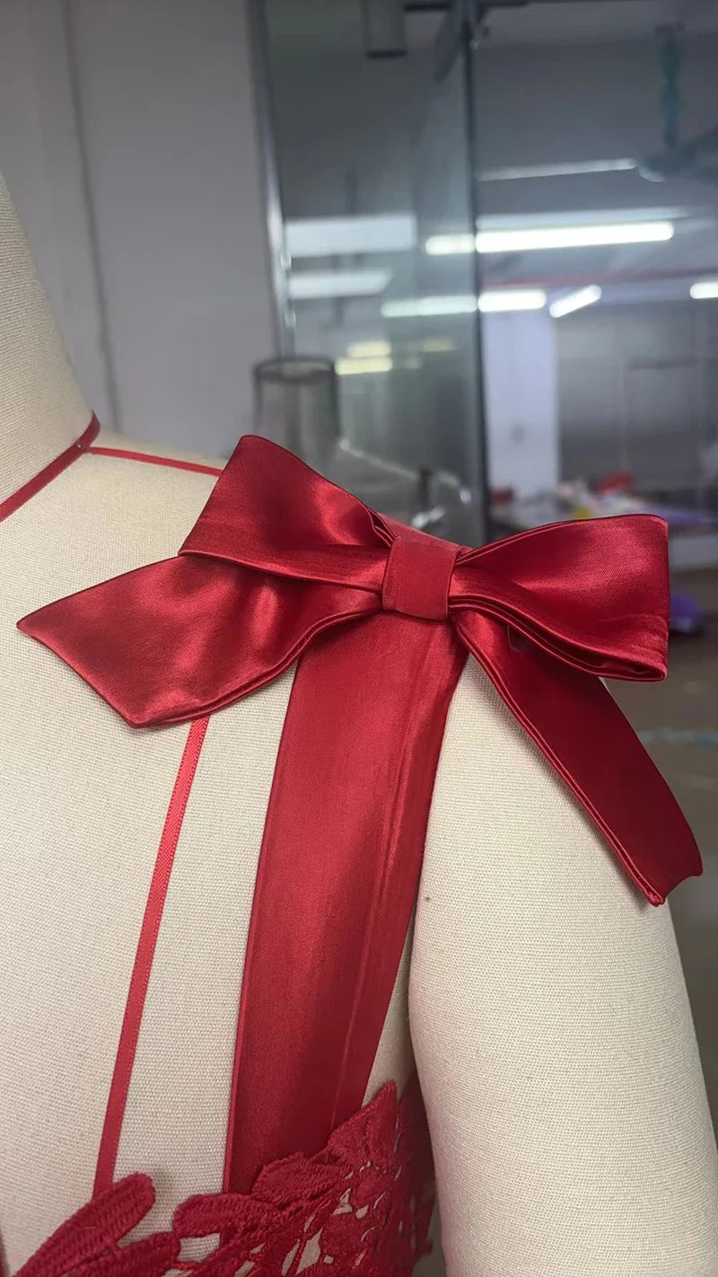 שמלת מקסי בעיצוב רקמת פרחים בעיטור פפיון בכתפיות - ריינה