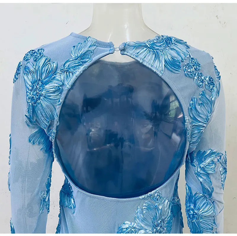 שמלת מיני בעיטור רקמת פרחים גב פתוח - מיכאלה