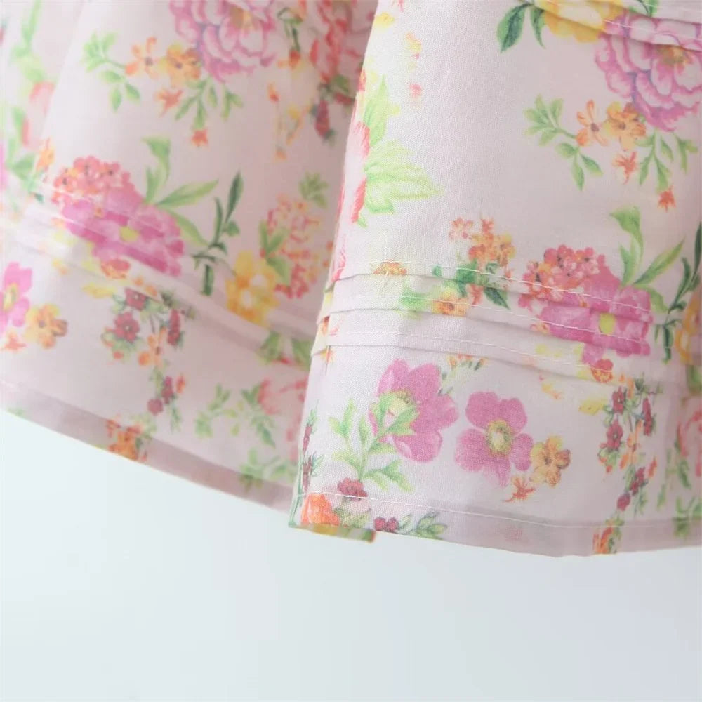 שמלת מיני קיצית פרחונית / לבנה בגזרת A בעיצוב כפרי וינטג' - סופיה