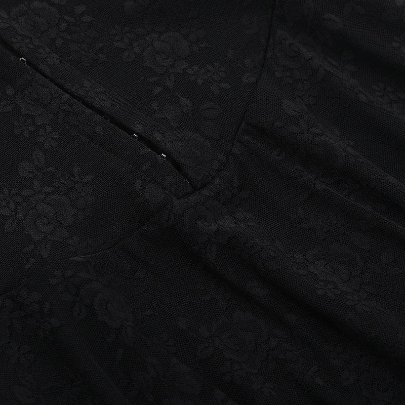 שמלת מיני תחרה סגירת סיכות בגזרת A - Amaris