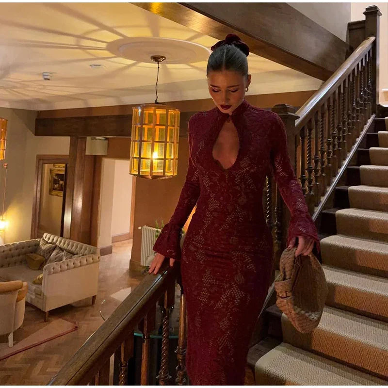 שמלת מקסי תחרה צווארון גבוהה בעיטור סגירת כפתור שרוולי פעמון - Amora