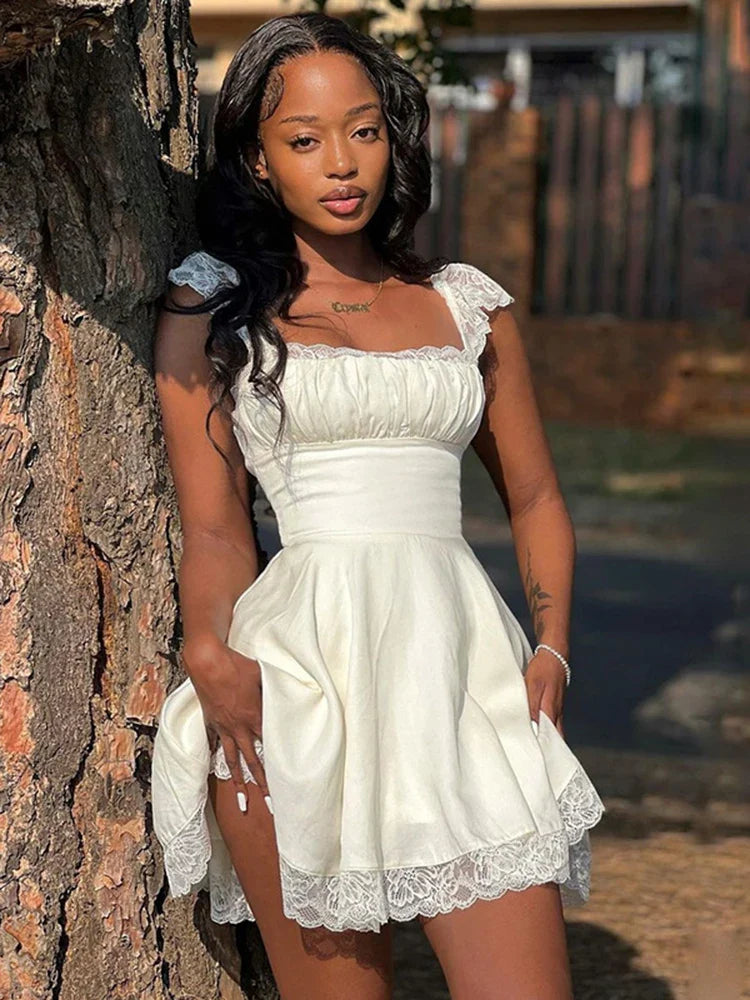 שמלת מיני אלגנטית בשילוב תחרה - הדר