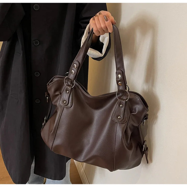 Retro design faux leather bag