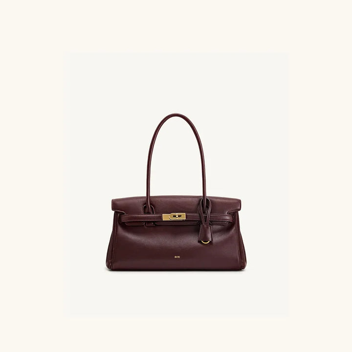 Leather bag with luxury design