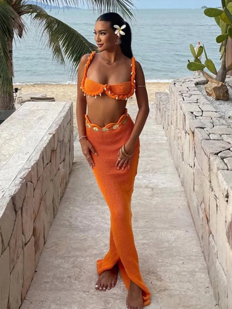 סט חוף סרוג שני חלקים בעיטור צדפות ופנינים טופ וחצאית מקסי / מיני - Adrianna