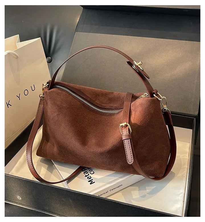 Suede bag with classic design