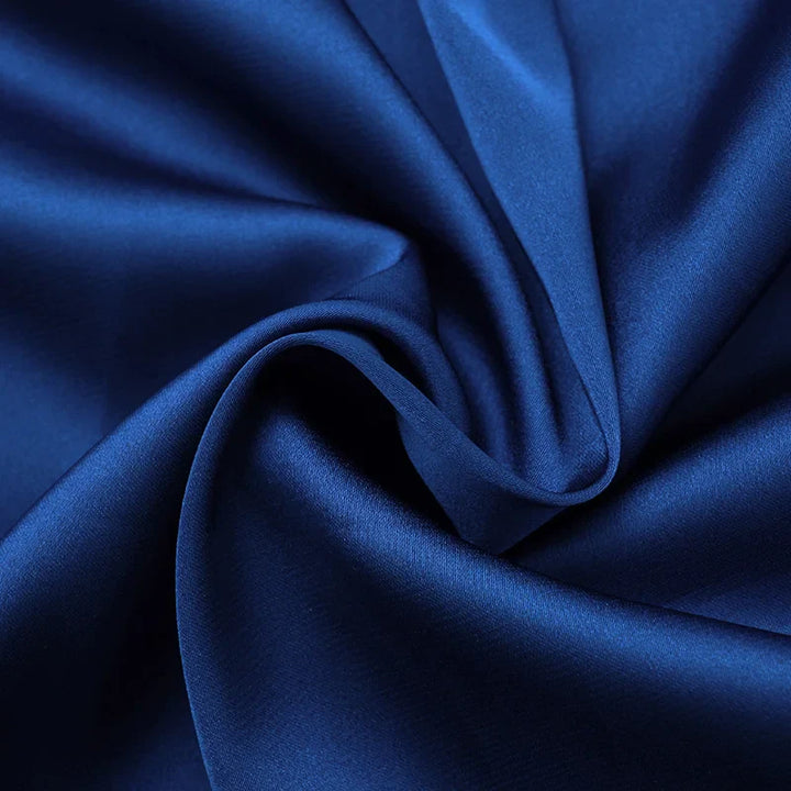 Strapless mini dress in a pleated satin design with buckle decoration - Easy