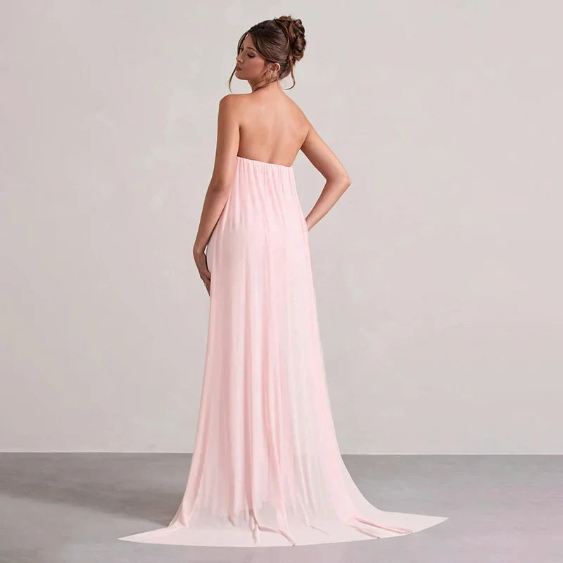 שמלת מקסי סטרפלס בעיצוב שסע ושובל שיפון בעיטור פרח - אנג'לס