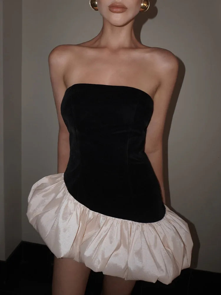 שמלת מיני סטרפלס בעיצוב בלון אסימטרי חלק עליון קטיפה חלק תחתון סאטן - דואה