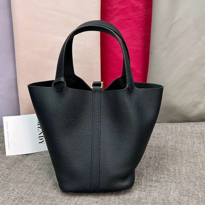 Leather bag with classic design