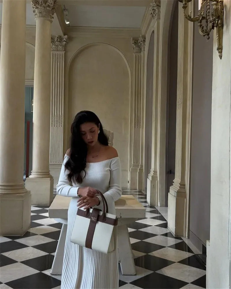 שמלת מידי סרוגה בגזרת A כתפיים חשופות - MILIAN