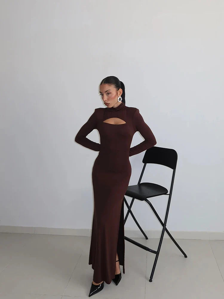 שמלת מקסי אלגנטית בעיצוב פתח בעיטור שסע וצווארון גולף - Eliana